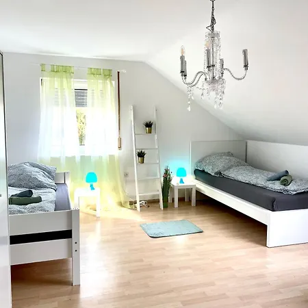 Apartmán Ferienwohnung Fuer 5 Personen, Gemuetlich Und Moebliert