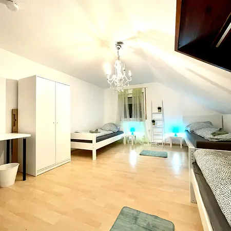 Ferienwohnung Fuer 5 Personen, Gemuetlich Und Moebliert * Stein bei Nurnberg