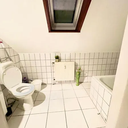 Ferienwohnung Fuer 5 Personen, Gemuetlich Und Moebliert Stein bei Nurnberg