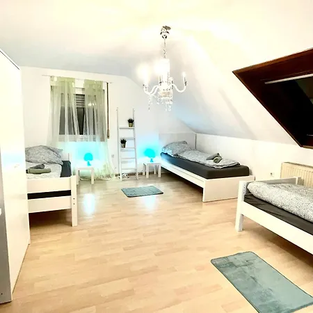 Ferienwohnung Fuer 5 Personen, Gemuetlich Und Moebliert * Stein bei Nurnberg