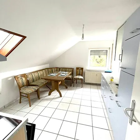Apartment Ferienwohnung Fuer 5 Personen, Gemuetlich Und Moebliert Stein bei Nurnberg