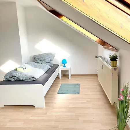 Ferienwohnung Fuer 5 Personen, Gemuetlich Und Moebliert